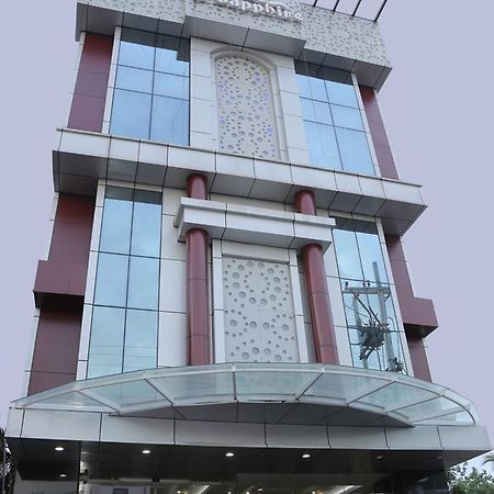 Hotel D' Sapphire Guwahati Exterior foto