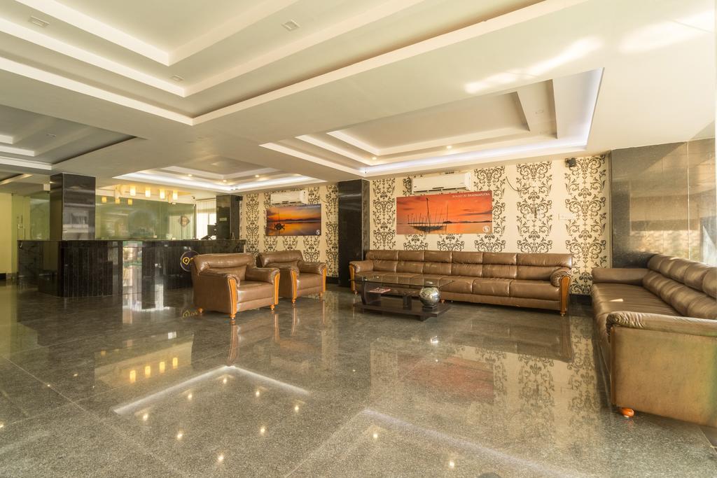 Hotel D' Sapphire Guwahati Exterior foto